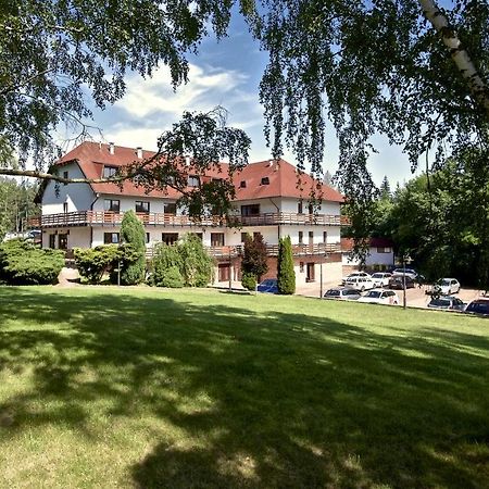 Sporthotel Kácov エクステリア 写真