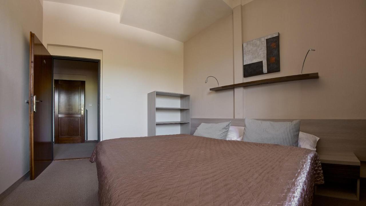 Sporthotel Kácov エクステリア 写真