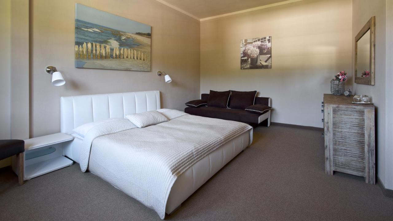 Sporthotel Kácov エクステリア 写真