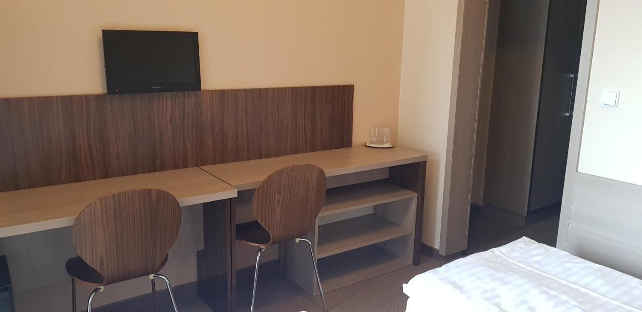 Sporthotel Kácov エクステリア 写真
